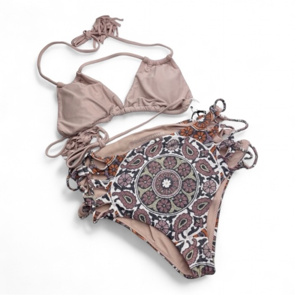 Sea Gypsies by Lost 2-Piece Bikini - Picture 2 of 10